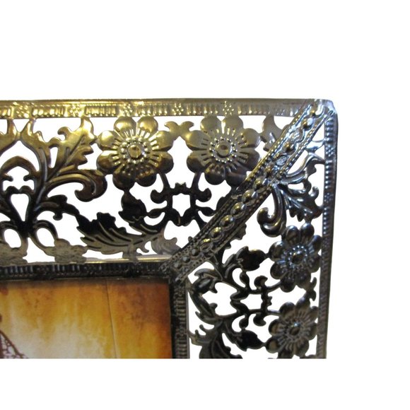 *BAZAAR Moroccan Inspired Concepts Picture Frame Silver Delicate Metalwork - Picture 3 of 6